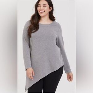 Torrid 3X asymmetrical shape light sweater